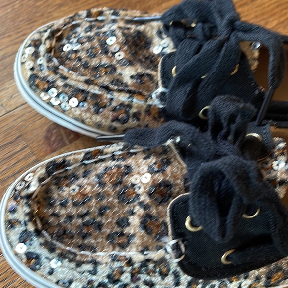 ARIZONA JEANS SEQUIN LOAFERS 6-1/2 - Picture 6 of 7